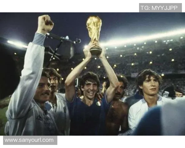 那些曾经辉煌却已离开的足球明星们的传奇与回忆