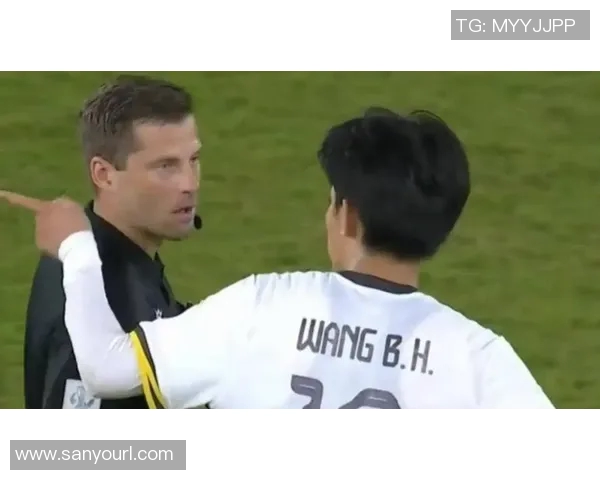 荷兰足球明星因大肚腩引发热议球迷对其状态和职业生涯的担忧加剧